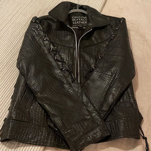 Genuine Buffalo leather Jacket with Rose - Picture 5 of 8